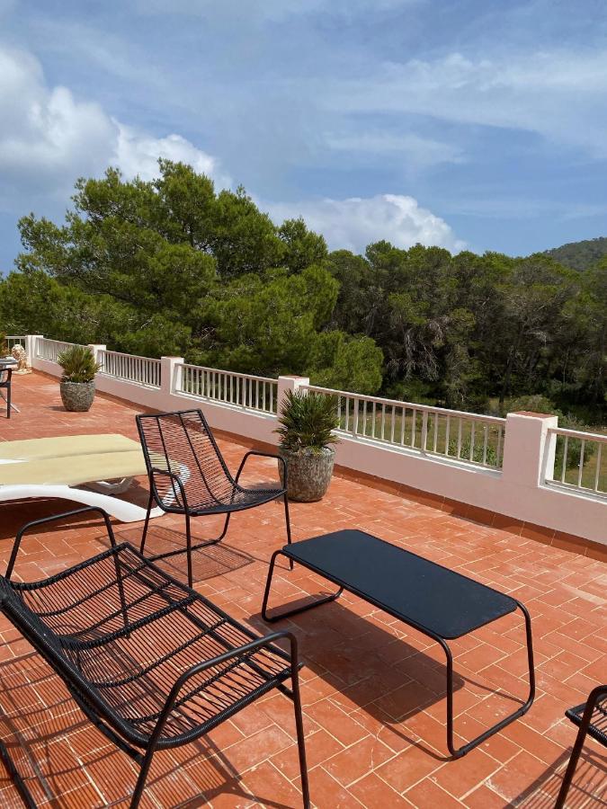 Hostal Restaurante Pou Des Lleo Сан-Карлос-де-Перальта Номер фото
