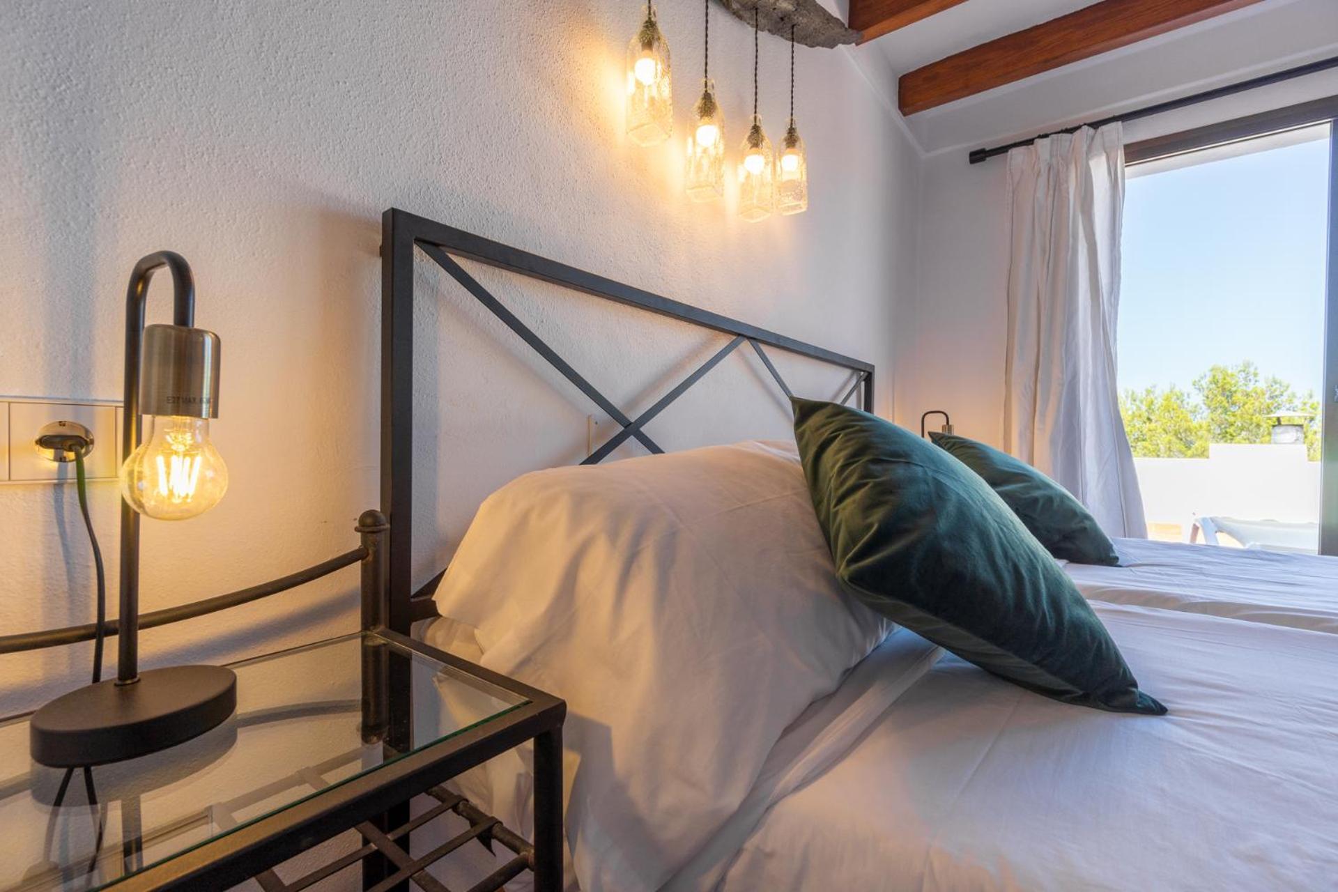 Hostal Restaurante Pou Des Lleo Сан-Карлос-де-Перальта Номер фото