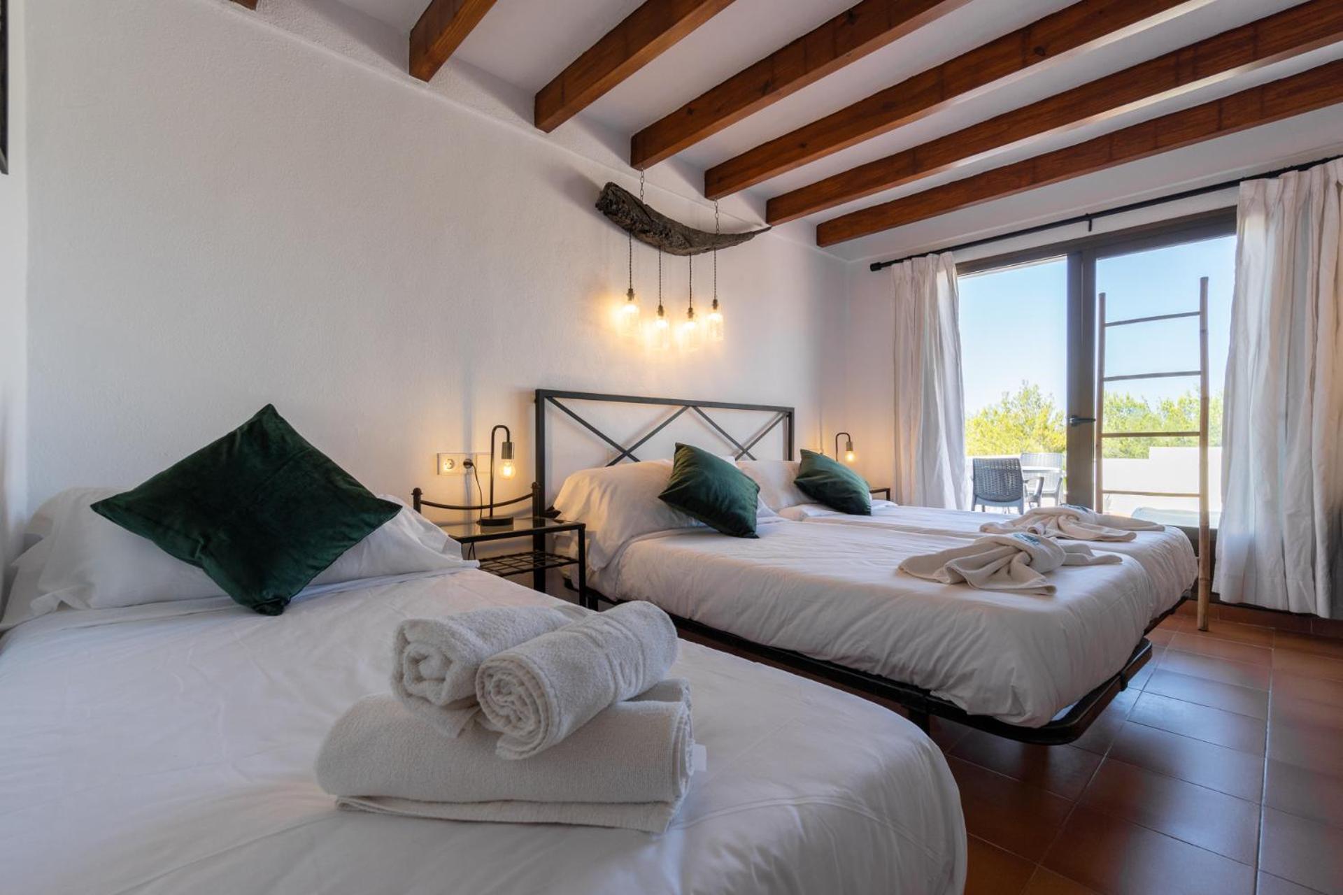 Hostal Restaurante Pou Des Lleo Сан-Карлос-де-Перальта Номер фото