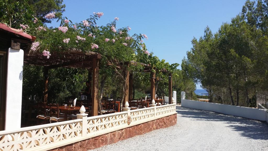 Hostal Restaurante Pou Des Lleo Сан-Карлос-де-Перальта Экстерьер фото